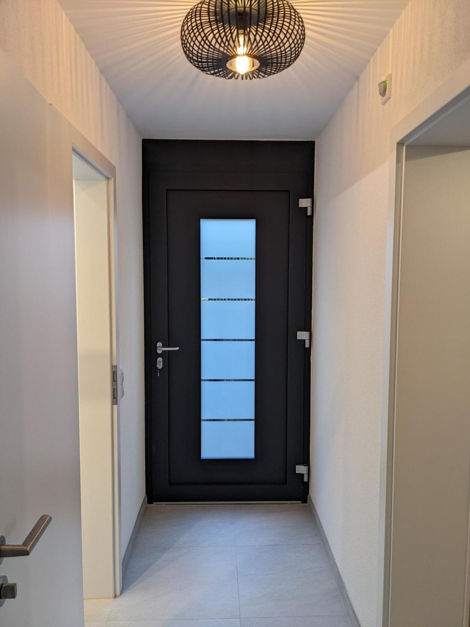 Modernes 1- Zimmer- Apartment Am Fusse Des Hohenstaufen غوبينغِن المظهر الخارجي الصورة